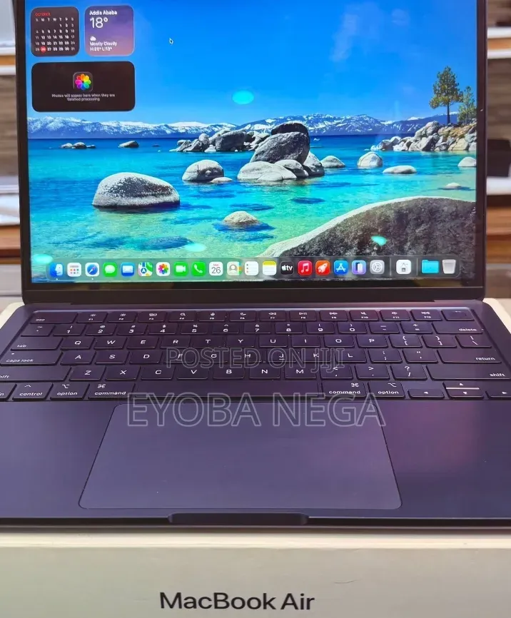New Laptop Apple MacBook Air 2025 M4 16GB Apple M5 SSD 256GB