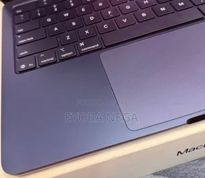 New Laptop Apple MacBook Air 2025 M4 16GB Apple M5 SSD 256GB