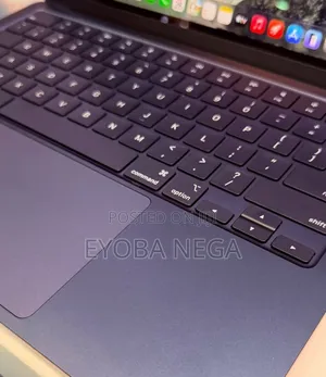 New Laptop Apple MacBook Air 2025 M4 16GB Apple M5 SSD 256GB
