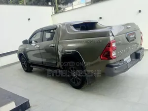 Toyota Hilux 2022