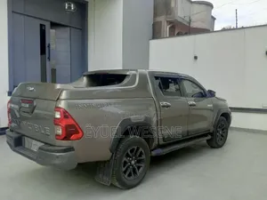 Toyota Hilux 2022