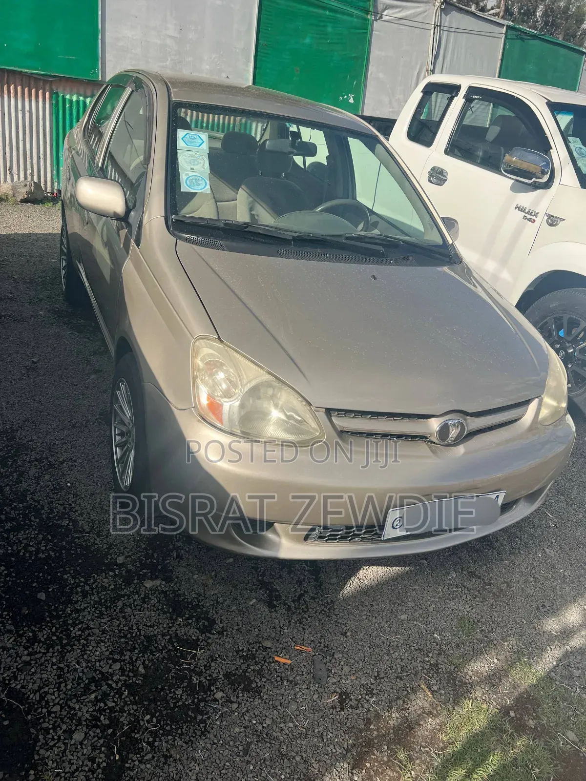 Toyota Platz 2003