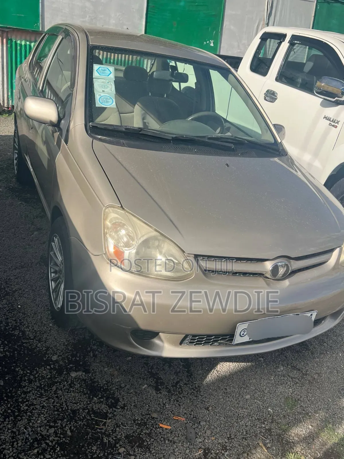 Toyota Platz 2003