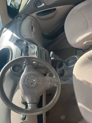 Toyota Platz 2003