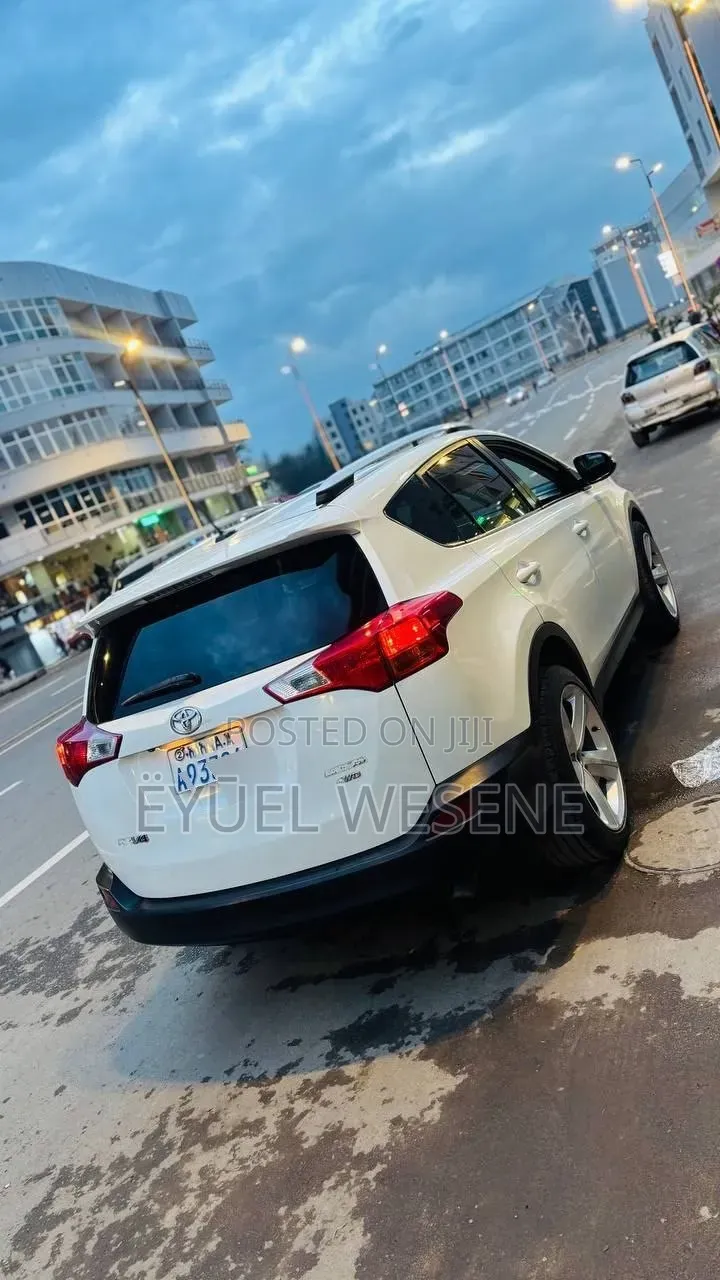 Toyota RAV4 2015 White