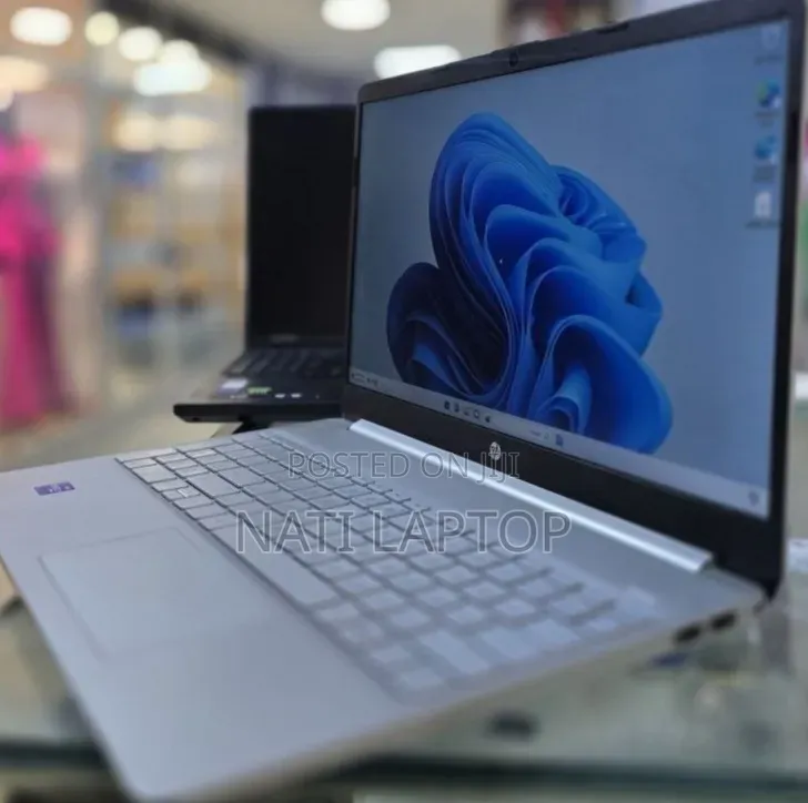 New Laptop HP Stream Notebook 16GB Intel Core i7 SSD 512GB