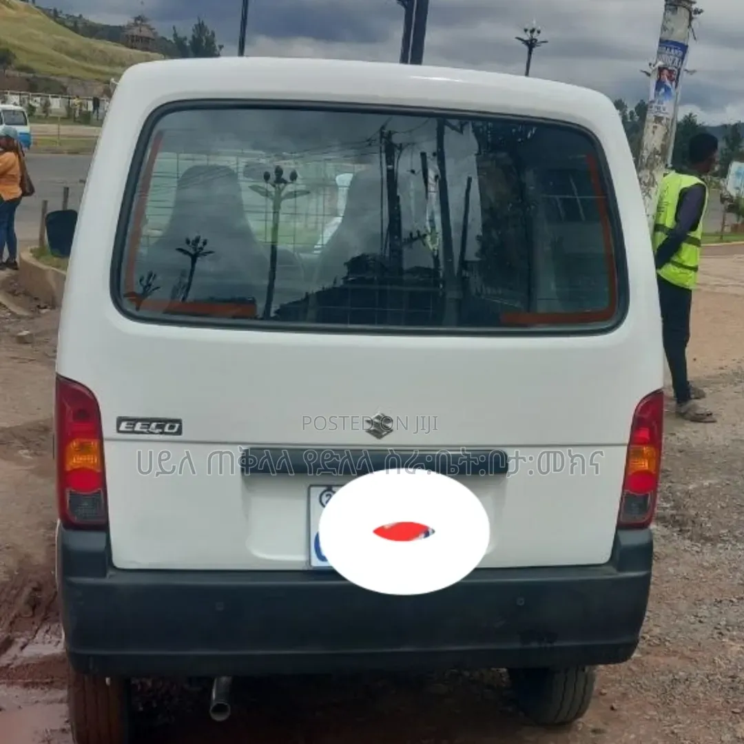 Suzuki Eeco 2024 White