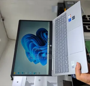 New Laptop HP Stream Notebook 16GB Intel Core i7 SSD 512GB