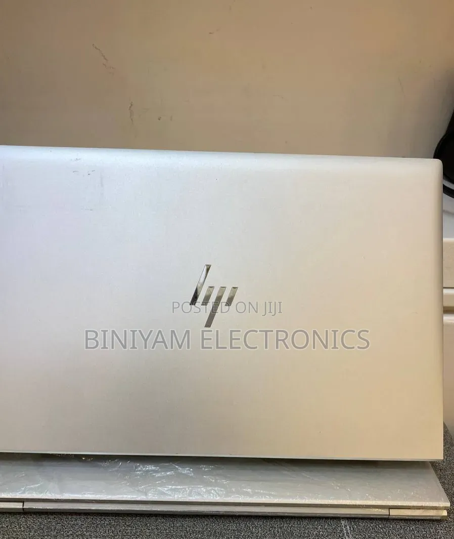 New Laptop HP EliteBook 845 G8 16GB AMD Ryzen 5 SSD 512GB
