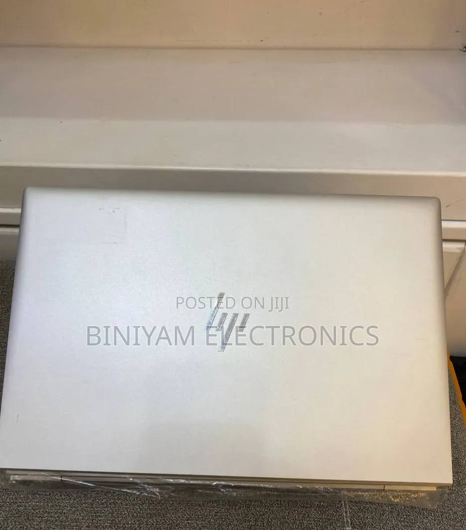 New Laptop HP EliteBook 845 G8 16GB AMD Ryzen 5 SSD 512GB