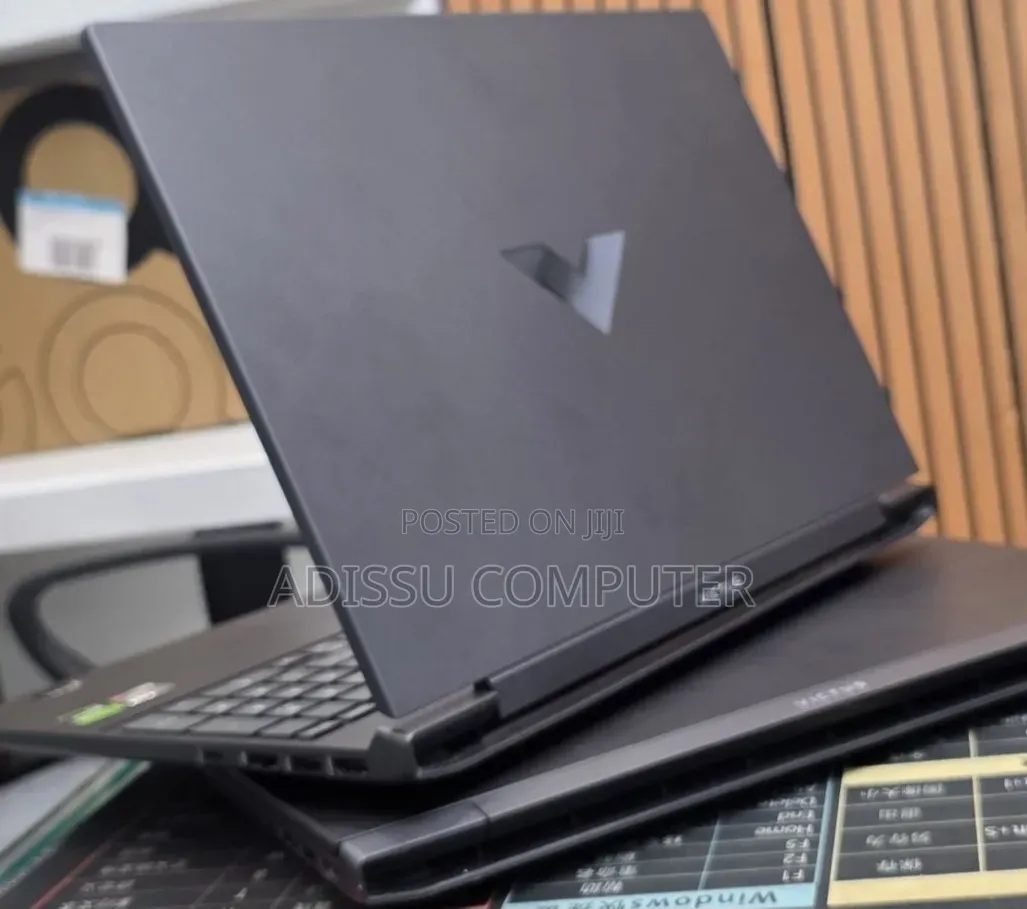 New Laptop HP Victus 16 16GB AMD Ryzen 7 SSD 512GB