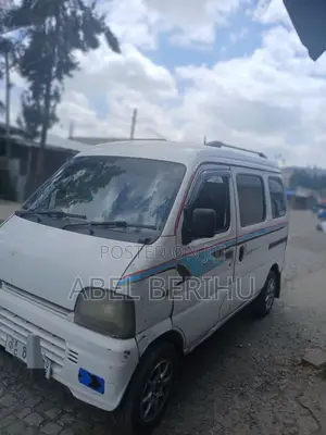 Suzuki Every Wagon 2005 White