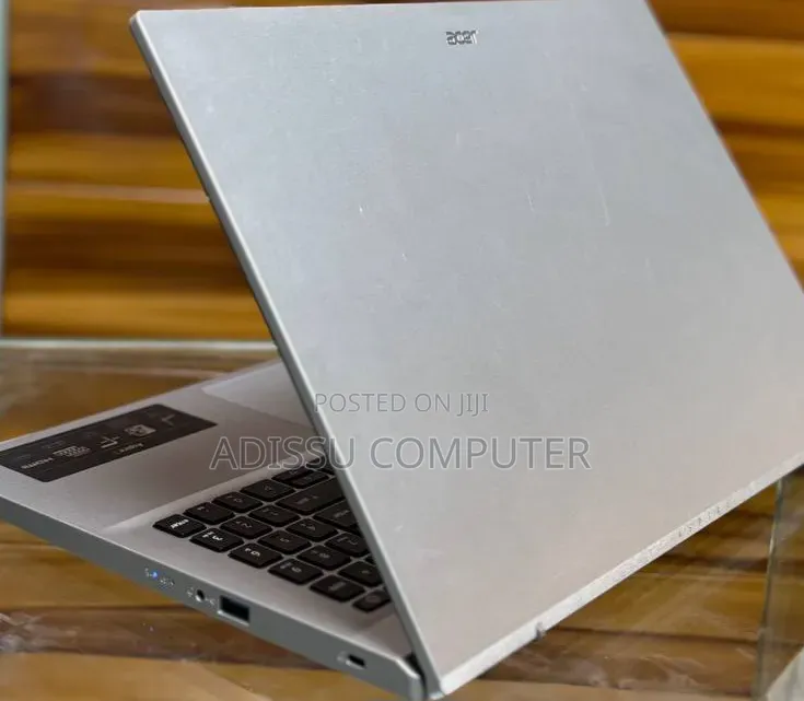 New Laptop Acer Aspire 3 8GB Intel Core i5 SSD 512GB