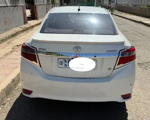 Toyota Yaris 2014 White