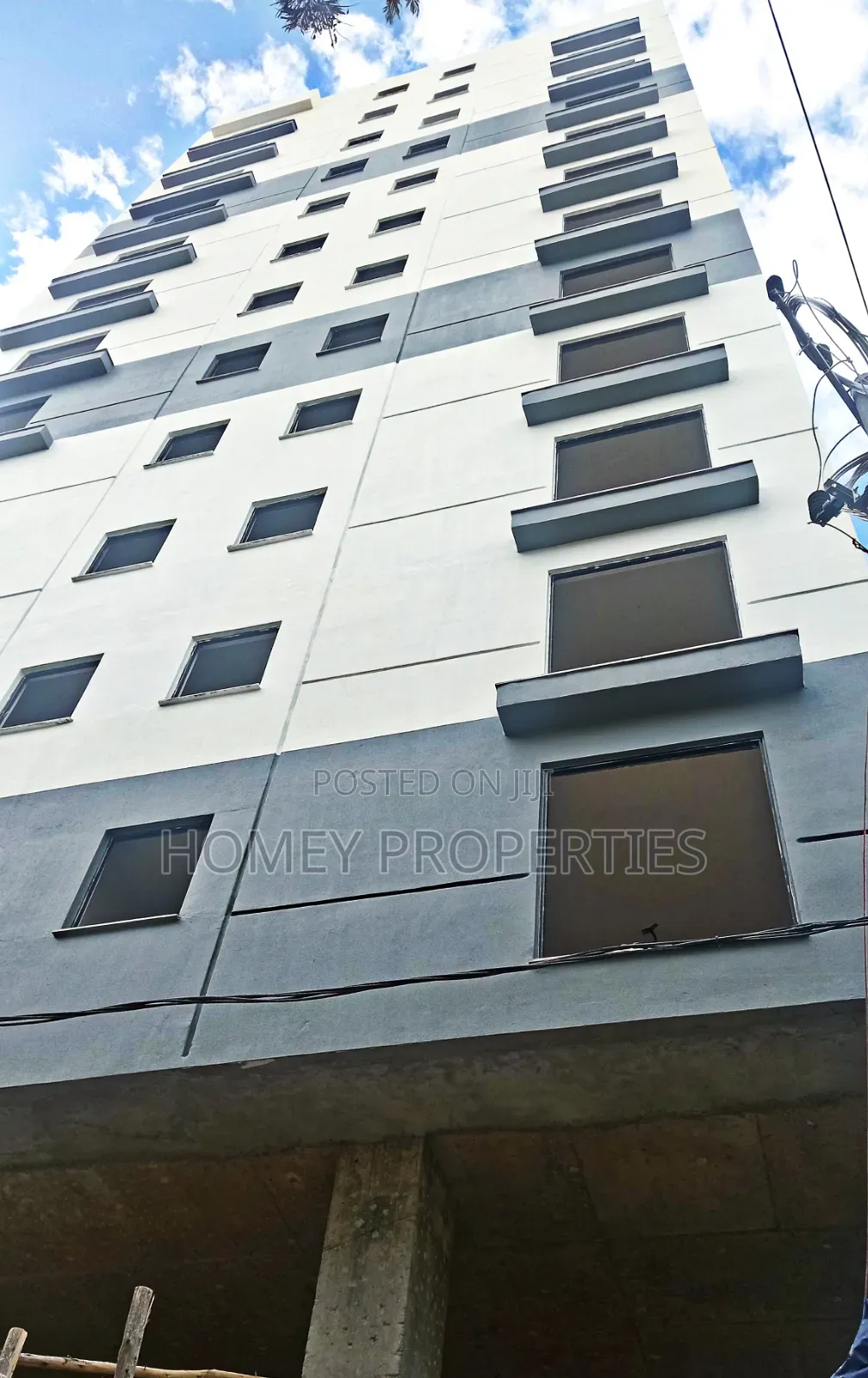 2bdrm Apartment in አፍሪሆምስ, Kirkos for sale