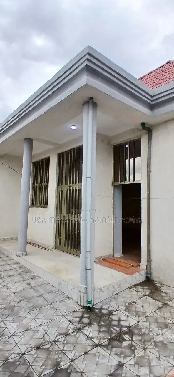 Furnished 4bdrm Villa in ሰንዳፋ ከተማ, Oromia-Finfinne for sale