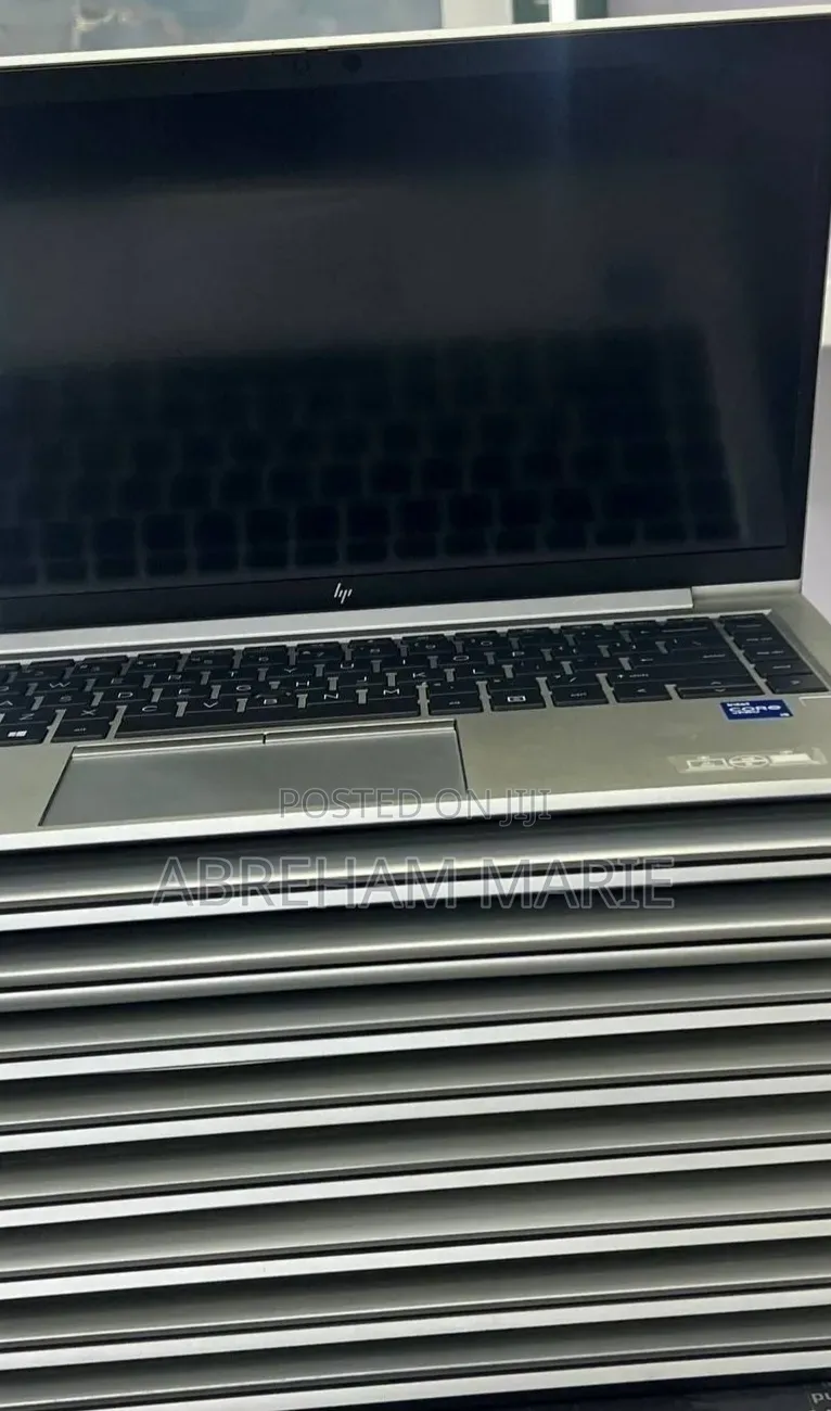 New Laptop HP EliteBook 840 G8 16GB Intel Core i5 SSD 512GB