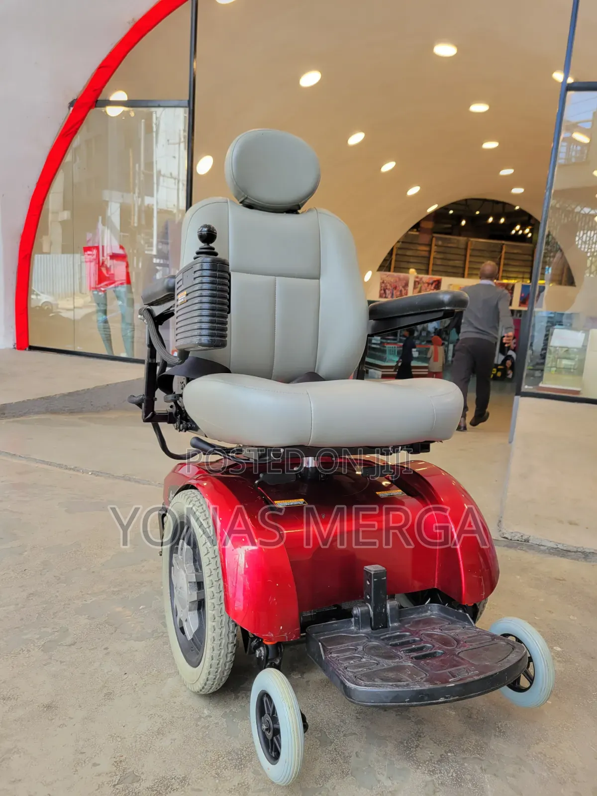 Electrical wheelchair么皿Power Chair to Suit Anyone’s Needs.