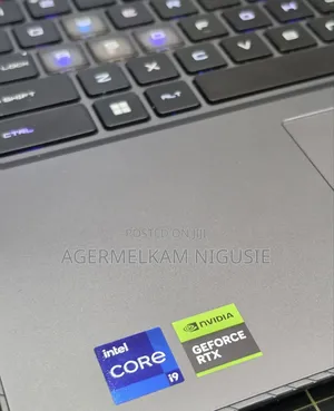 New Laptop MSI Vector 16 HX AI A2XWIG 32GB Intel Core i9 SSD 1T