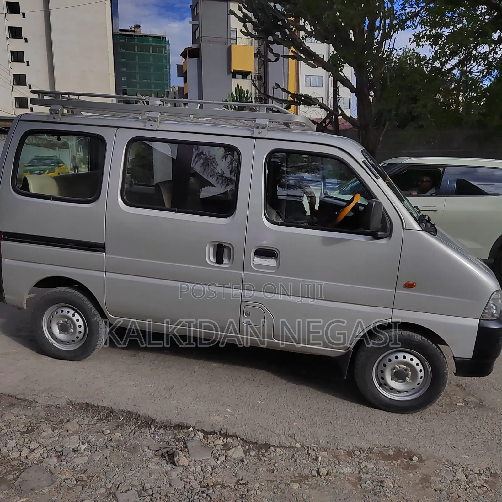 Suzuki Eeco 2025 Silver