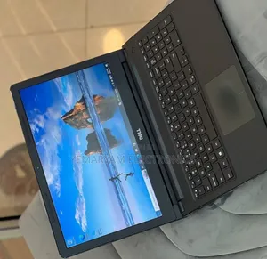 New Laptop Dell Vostro 15 3000 8GB Intel Core i5 HDD 500GB