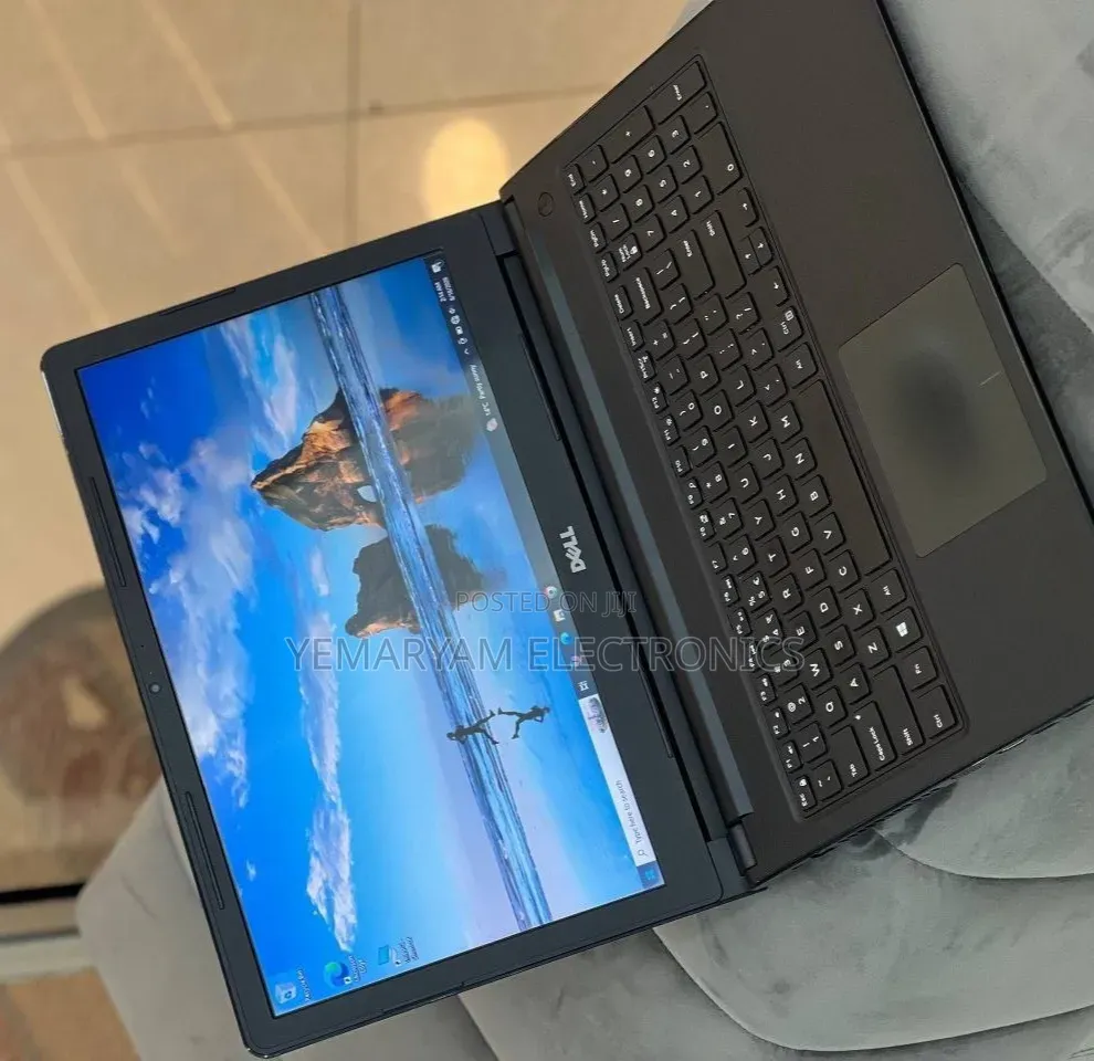 New Laptop Dell Vostro 15 3000 8GB Intel Core i5 HDD 500GB