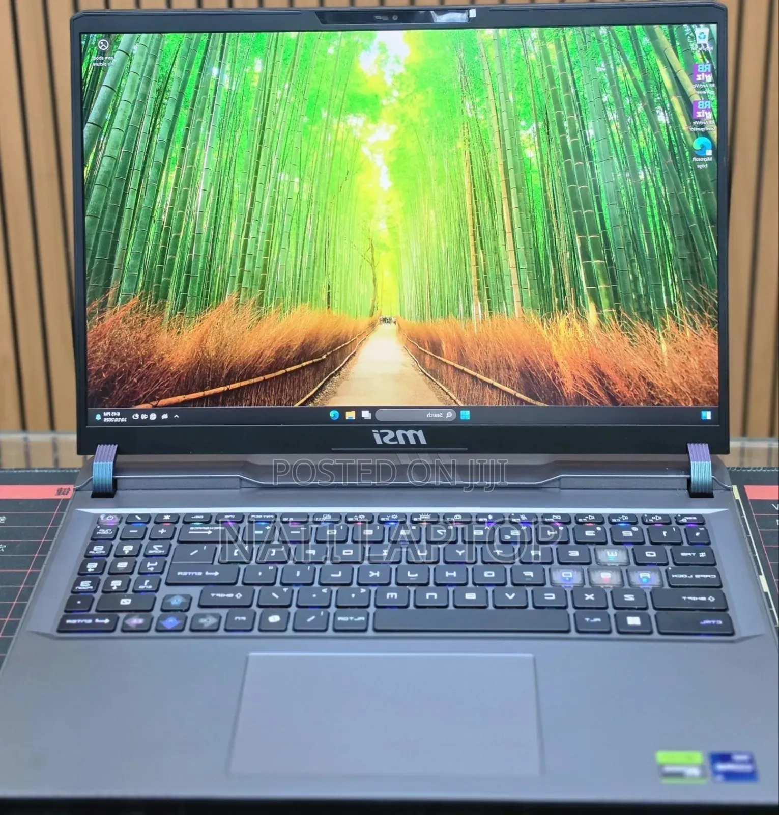 New Laptop MSI Raider GE68HX 13VI-202US 32GB Intel Core i9 SSD 1T