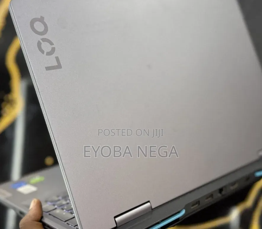 New Laptop Lenovo LOQ 15AHP10 16GB Intel Core i5 SSD 512GB