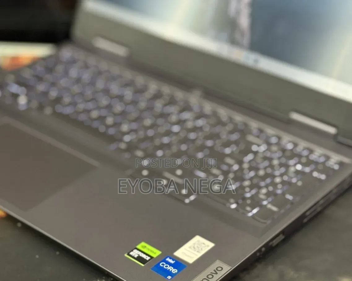 New Laptop Lenovo LOQ 15AHP10 16GB Intel Core i5 SSD 512GB