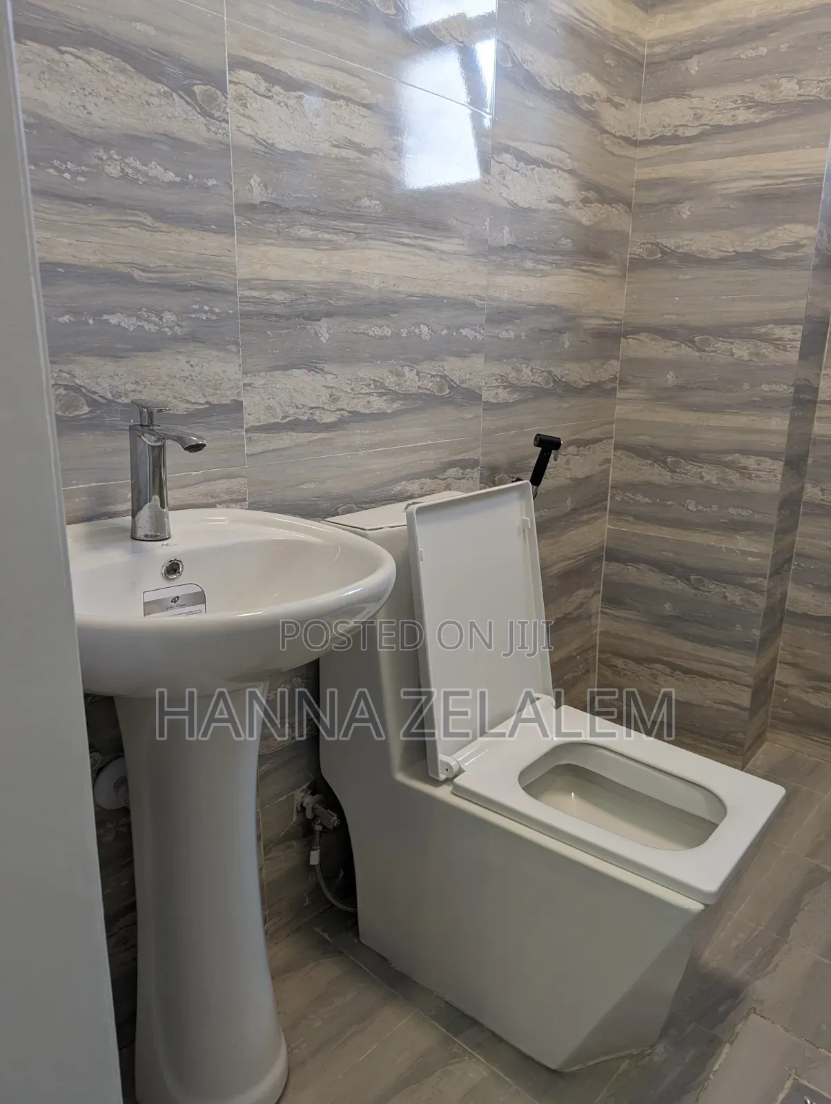 2bdrm Apartment in Hosea Real Estate, Bole for sale