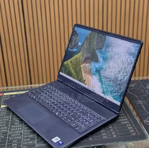 New Laptop Dell Allienware M18 R1 16GB Intel Core Ultra 7 SSD 1T