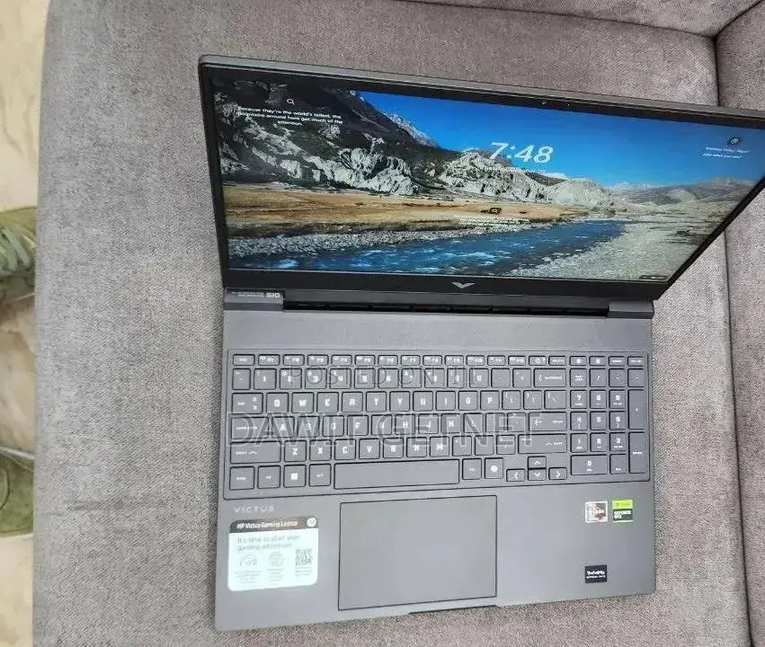 New Laptop HP Victus 15 16GB AMD Ryzen 7 SSD 1T