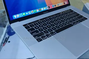 New Laptop Apple MacBook Pro 2019 16GB Intel Core i9 SSD 512GB