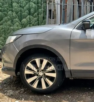 Nissan Qashqai 2017 Gray
