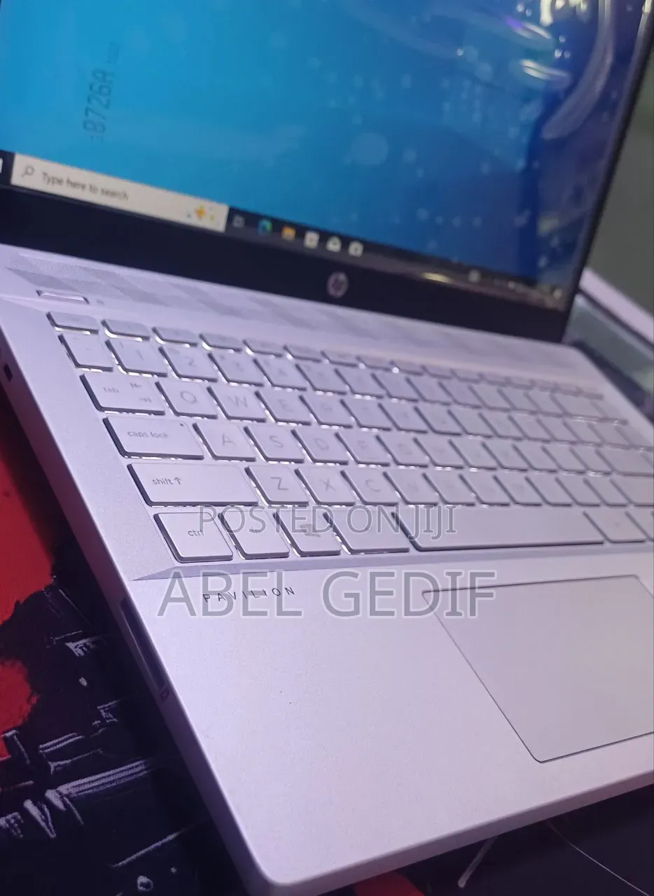 New Laptop HP Pavilion 14 8GB Intel Core i5 SSD 512GB