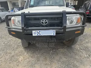 Toyota Land Cruiser 76 Series 2011 White