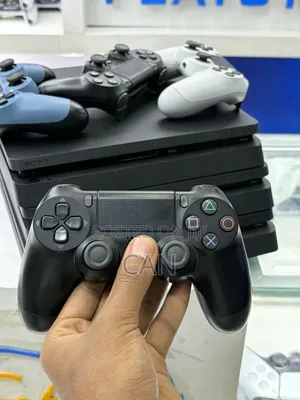 PlayStation 4 - Slim Model / ብዛት ውሰዱ /