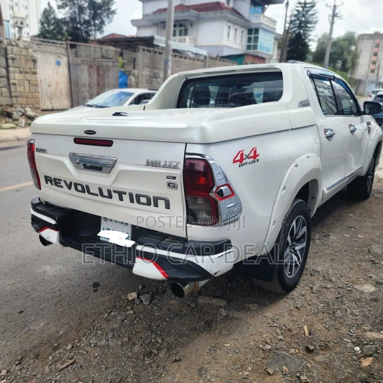 Toyota Hilux Revo Double Cab Deisel 2.4 RWD 2017 White