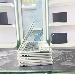 New Laptop HP EliteBook 830 G8 16GB Intel Core i7 SSD 512GB