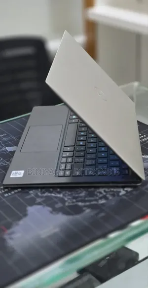 New Laptop Dell XPS 13 16GB Intel Core i7 SSD 512GB