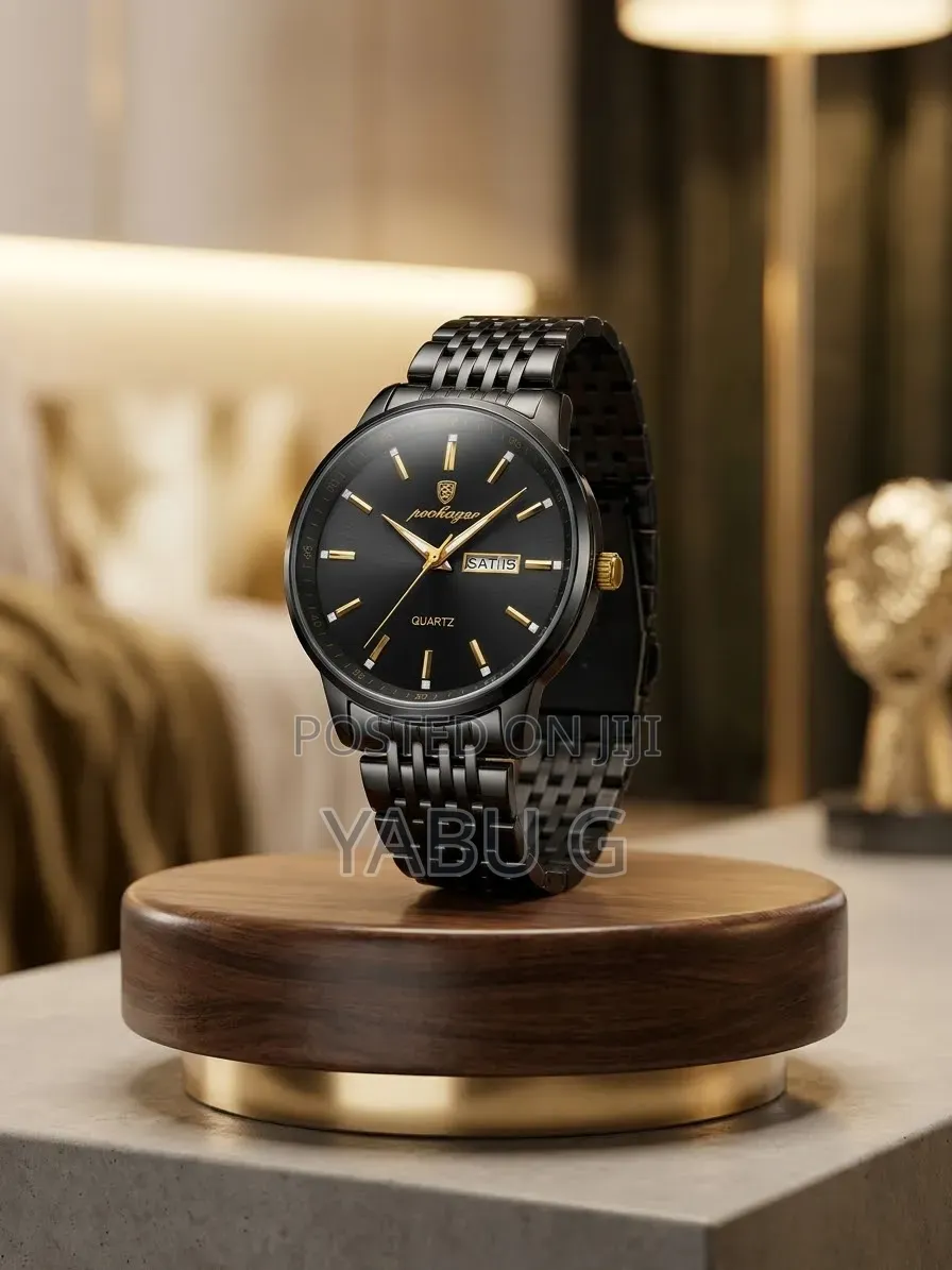 Poedagar Men's Quartz Wristwatch With a Black Stainless Steel Case