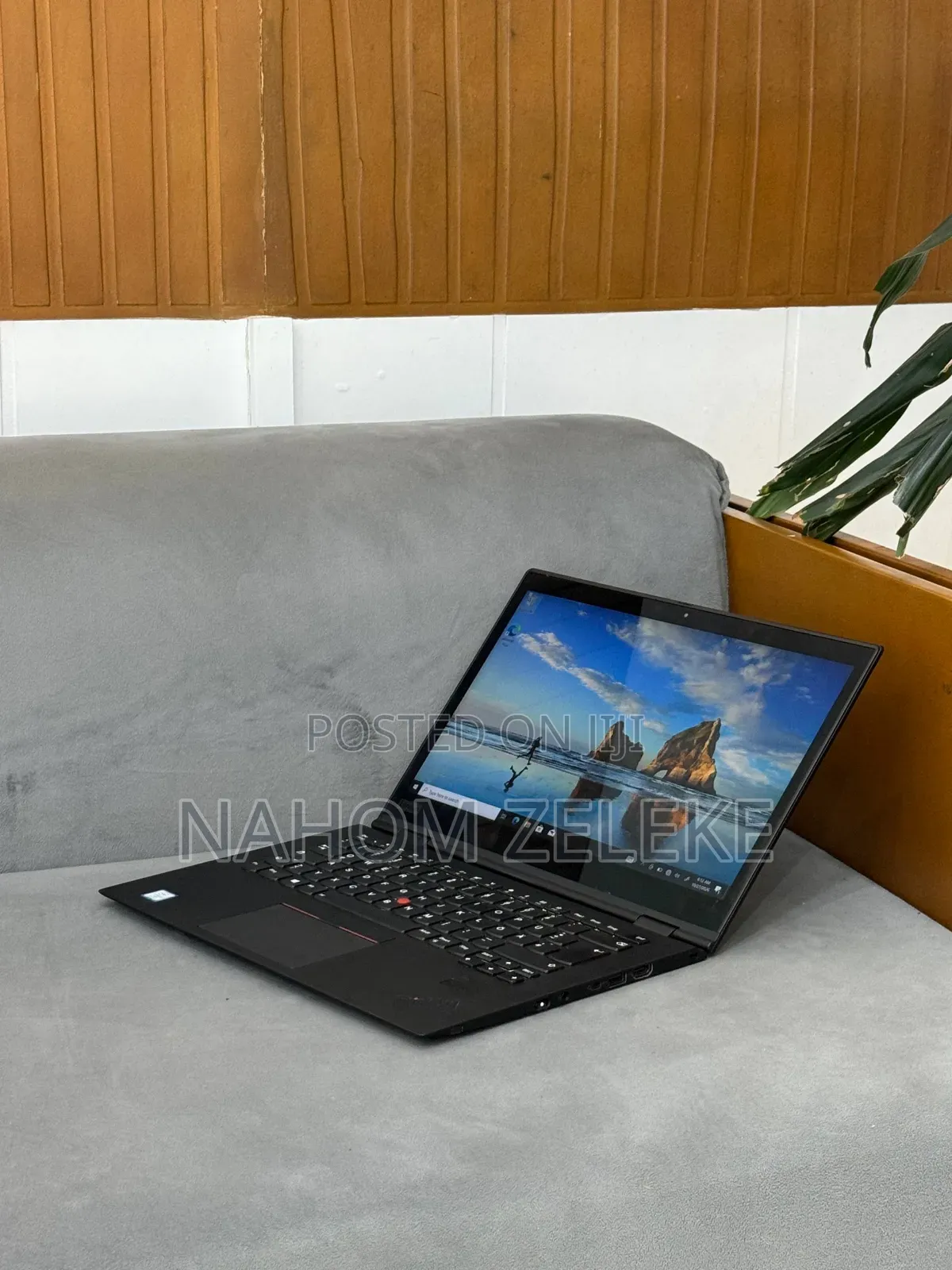 New Laptop Lenovo ThinkPad X1 Yoga 16GB Intel Core i5 SSD 256GB