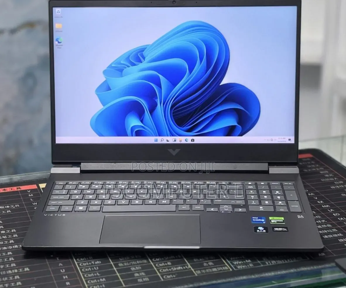 New Laptop HP Victus 16 16GB Intel Core i7 SSD 1T