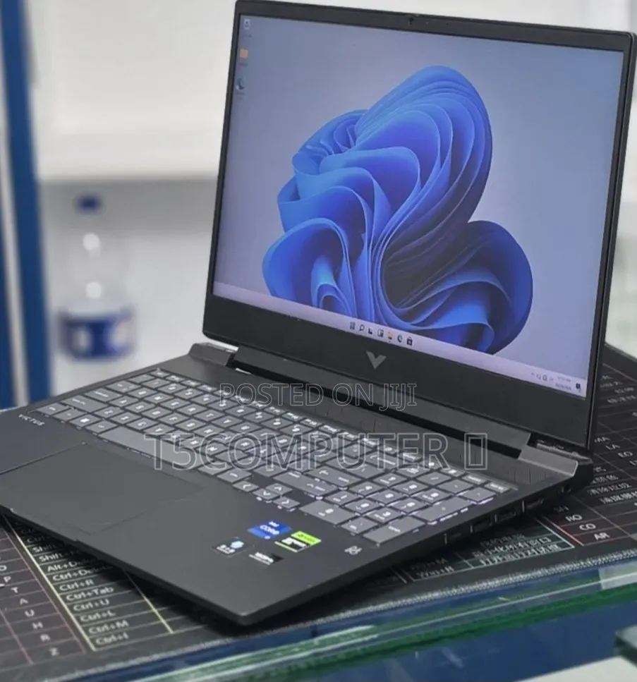 New Laptop HP Victus 16 16GB Intel Core i7 SSD 1T