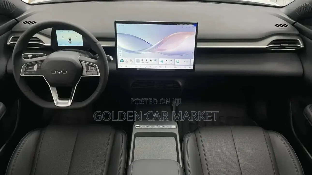 New BYD E2 43 kWh 94 hp FWD 2025 Gray