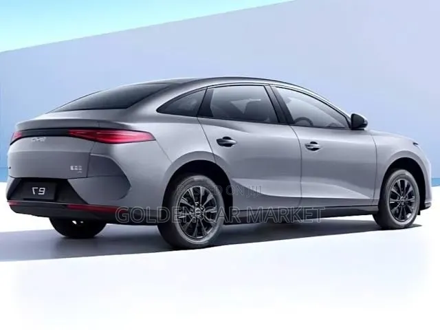 New BYD E2 43 kWh 94 hp FWD 2025 Gray