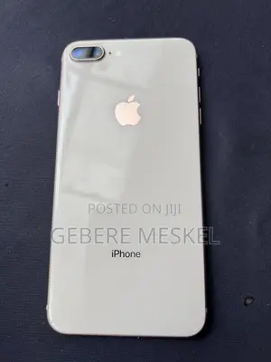 New Apple iPhone 8 Plus 64 GB Silver