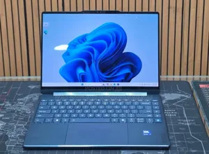 New Laptop Lenovo Yoga 9i 32GB Intel Core Ultra 7 SSD 1T