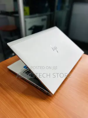 New Laptop HP EliteBook 830 G8 16GB Intel Core i5 SSD 512GB
