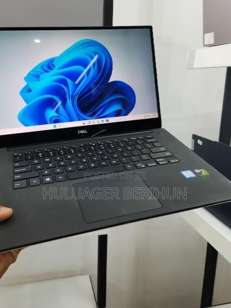 New Laptop Dell XPS 15 16GB Intel Core i7 SSD 512GB